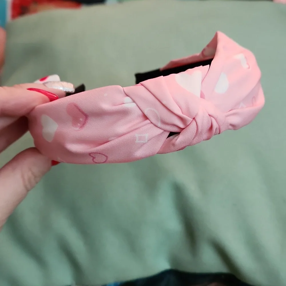 NWT 💕 VALENTINE'S HEADBAND - Picture 3 of 3